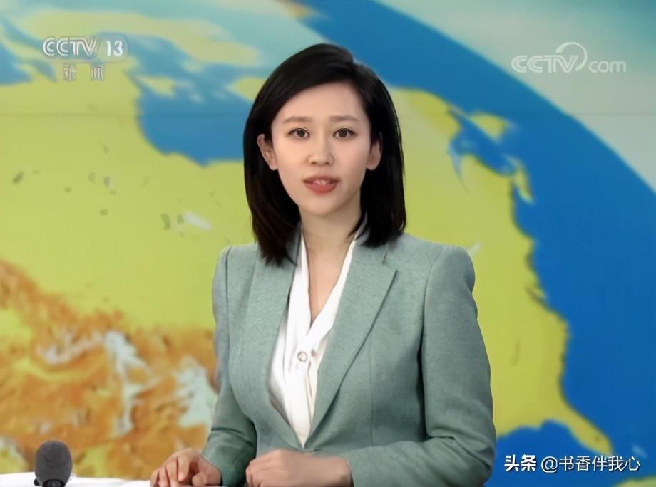 职业套装女主持人，展现专业魅力的时尚典范，职业套装女主持人，专业魅力与时尚典范的完美结合