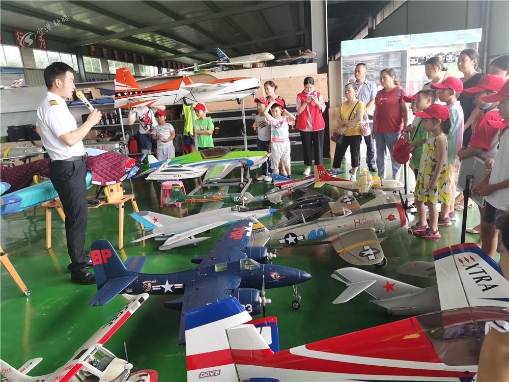 进取号航空母舰模型，探索海洋的先锋象征，进取号航空母舰模型，先锋海洋的象征探索者