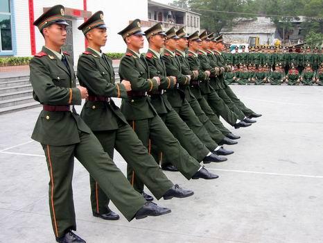 探索07式武警礼服，设计、特点与象征意义，揭秘07式武警礼服，设计细节、独特特征及象征意义全解析