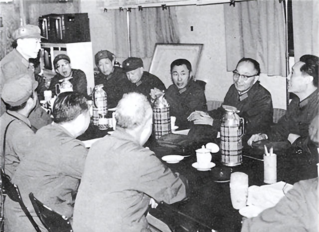 我国第一任国防部长,从硝烟中走来的传奇人物,我国第一任国防部长,传奇人物从硝烟中走来