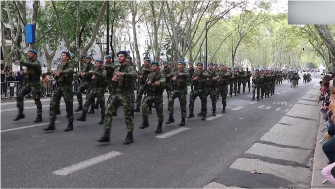 韩国阅兵步伐,传统与现代交融的力量展示,韩国阅兵,传统与现代交融的力量展现