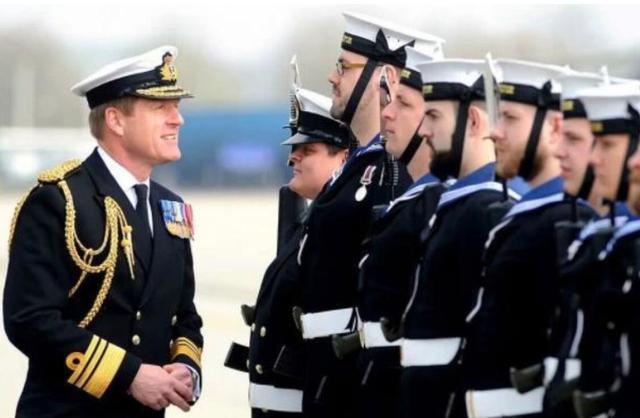 海军军官礼服图片,历史、设计意义与现代展示,海军军官礼服,历史、设计意义与现代展示图片