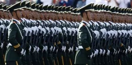 纪念反法西斯胜利阅兵,回顾与展望——以2015年的阅兵为例,纪念反法西斯胜利阅兵,回顾与展望——以阅兵盛典为例(纪念版)