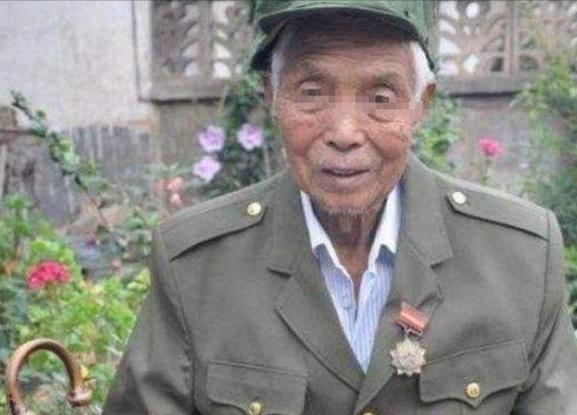 越南残暴对待中国女兵，揭示历史阴影下的真相与人权警钟的敲响，越南对待中国女兵的历史阴影，残暴真相与人权警钟的警示