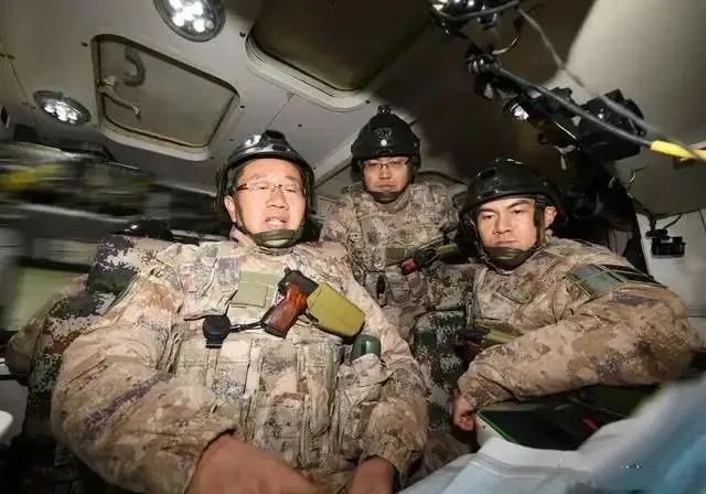 星空迷彩,美感与实用性的完美结合,星空迷彩,美感与实用性的和谐融合