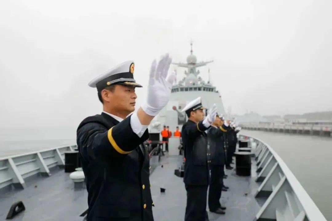 亚丁湾护航国家及其贡献,亚丁湾护航,多国联手护航海上通道的贡献与力量展示