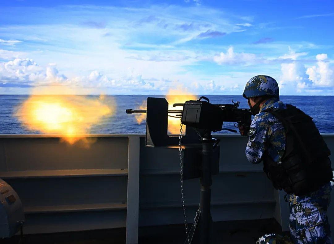 亚丁湾护航国家及其贡献,亚丁湾护航,多国联手护航海上通道的贡献与力量展示