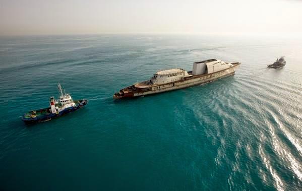 军舰游艇,探索海洋力量的交汇点,军舰游艇,探索海洋力量的交汇点之旅