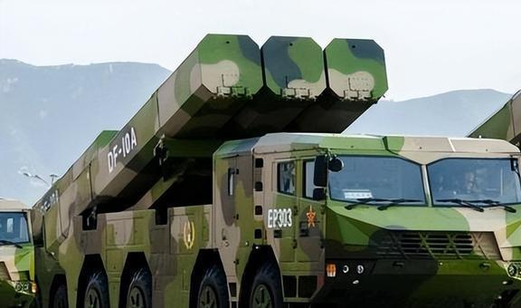 东风17的亮相时刻,揭示背后的研发历程与技术突破,东风17亮相时刻,研发历程揭秘与技术突破探索