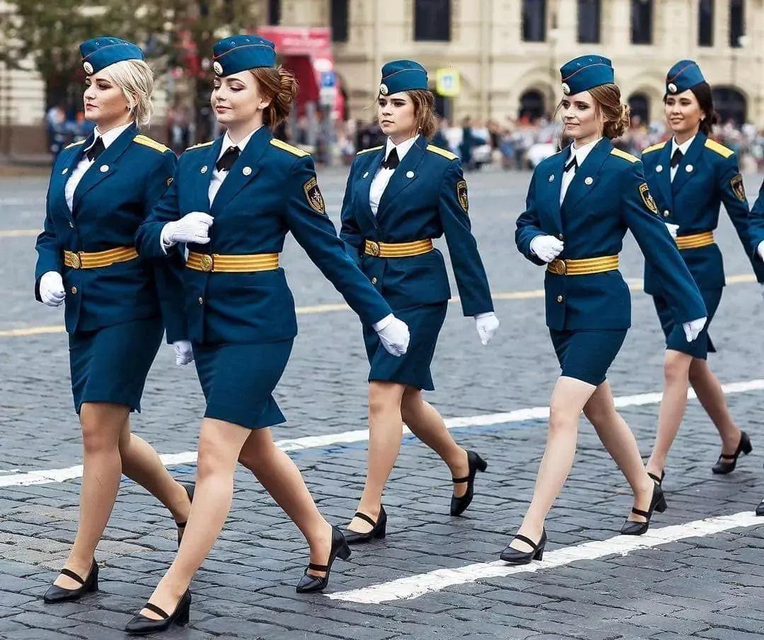 俄女兵,荣耀与坚韧的象征,俄女兵,荣耀与坚韧的永恒象征