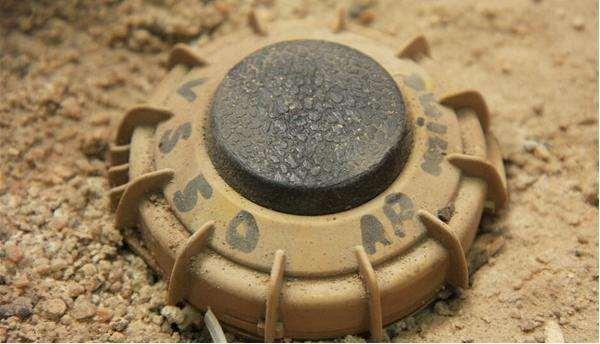 裤裆藏地雷是什么意思？——探究一种历史现象的深层含义，裤裆藏地雷的历史现象深层含义探究