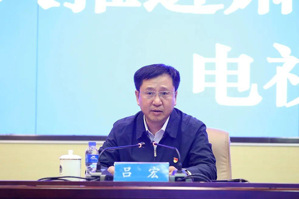 吕宏，科技领域的璀璨明星，吕宏，科技领域的耀眼明星