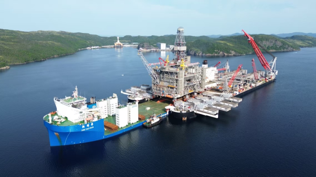 半潜船成功案例,探索深海资源的先锋力量,半潜船成功案例,深海资源探索的先锋力量