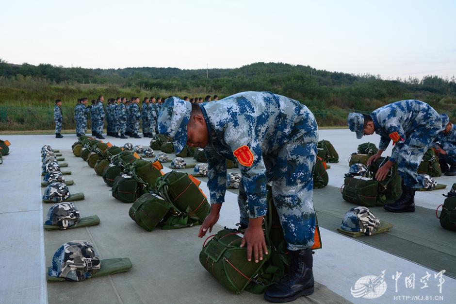 孝感空降师的荣耀与担当,孝感空降师,荣耀与担当的壮丽篇章