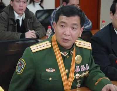 独臂英雄的伴侣,丁晓兵妻子的坚韧与力量,独臂英雄的伴侣,丁晓兵妻子展现坚韧与力量