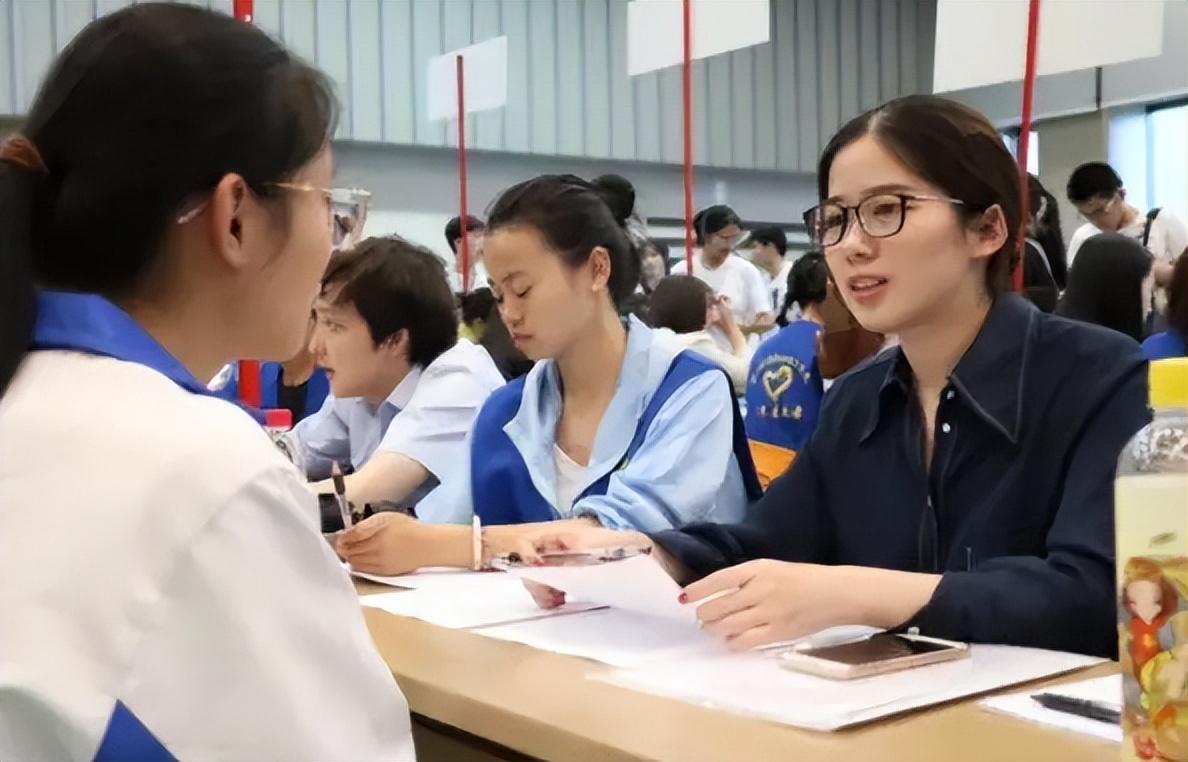 女参军入伍要求条件(2023年),2023年女性参军入伍的要求与条件概述