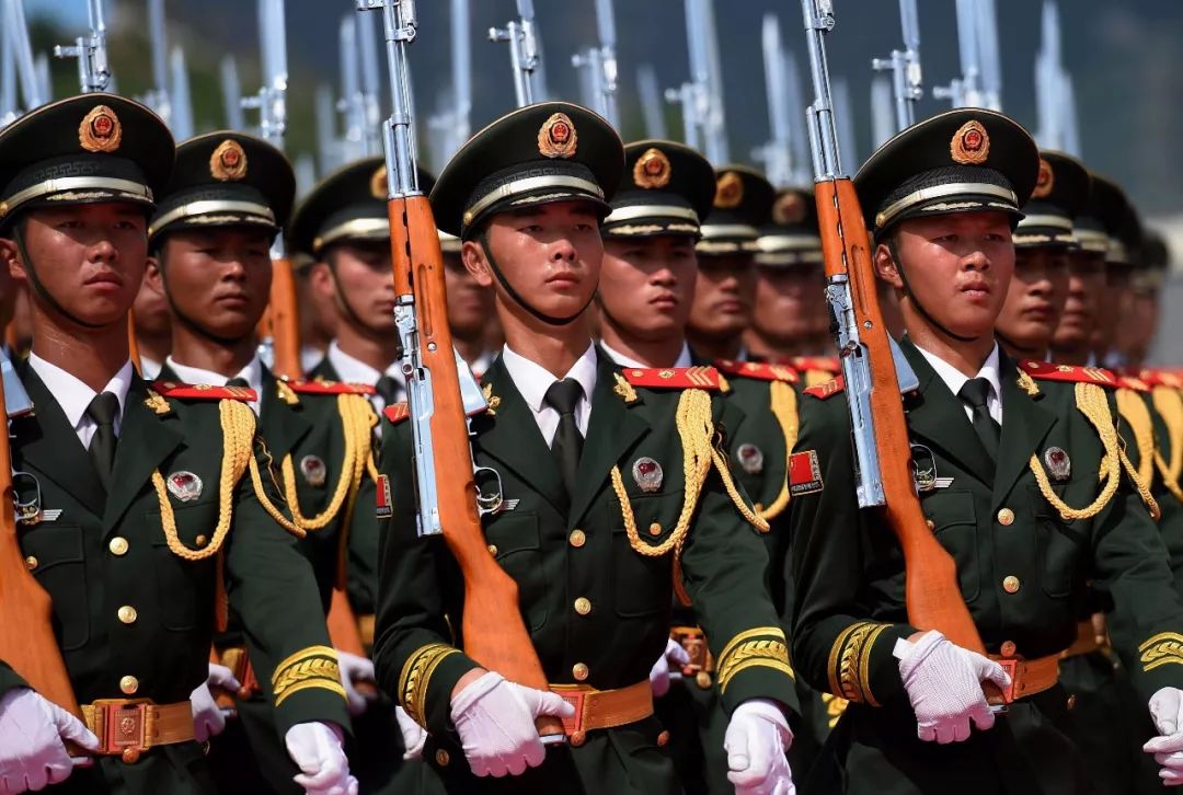 武警05式军装,新时代军容的象征,武警05式军装,新时代军容的典范