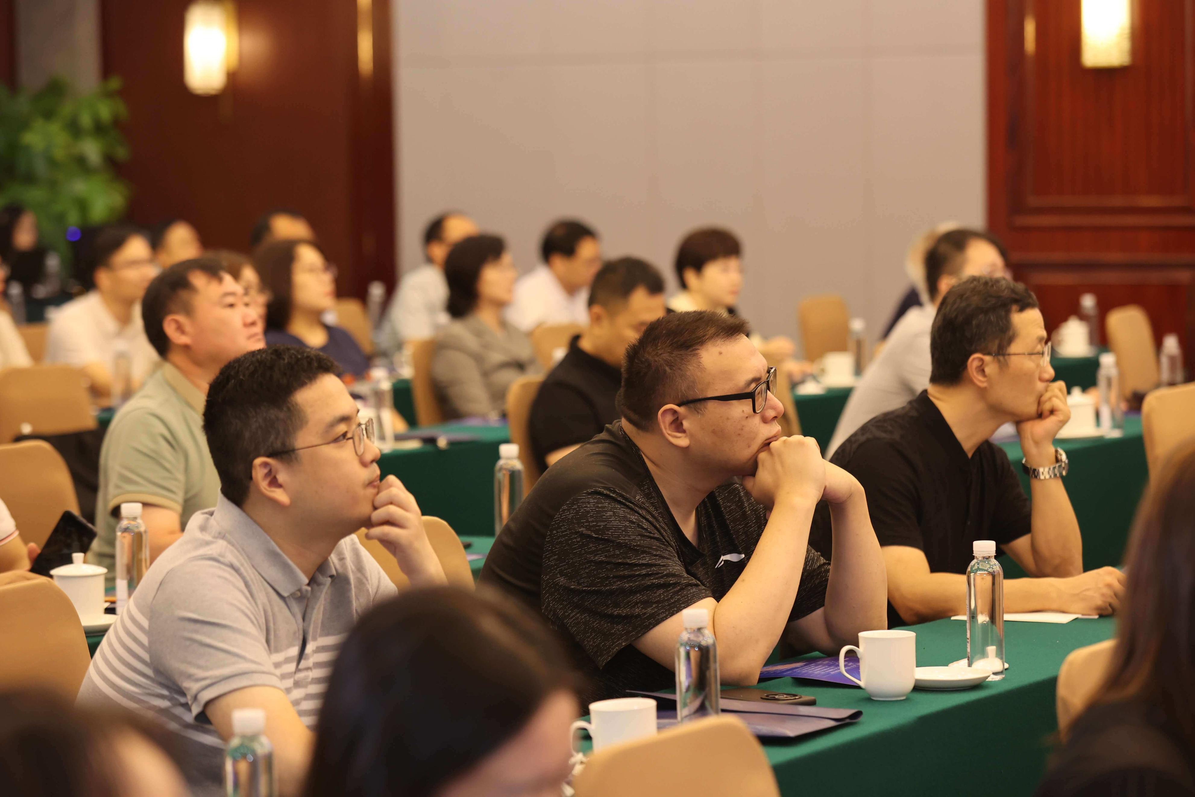 今天特大新闻案例分析,深度解读新闻背后的故事,深度解读今日重大新闻背后的故事,新闻案例分析揭秘真相