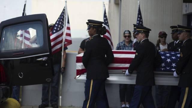 仪仗队阅兵视频,回顾与展望 2017年的壮丽瞬间,回顾与展望,2017年阅兵仪仗队壮丽瞬间回顾视频