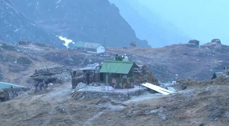 乃堆拉哨所,边疆的坚守与生活的真实写照——一部深入人心的纪录片视频,乃堆拉哨所,边疆坚守与生活写照的深情纪录片