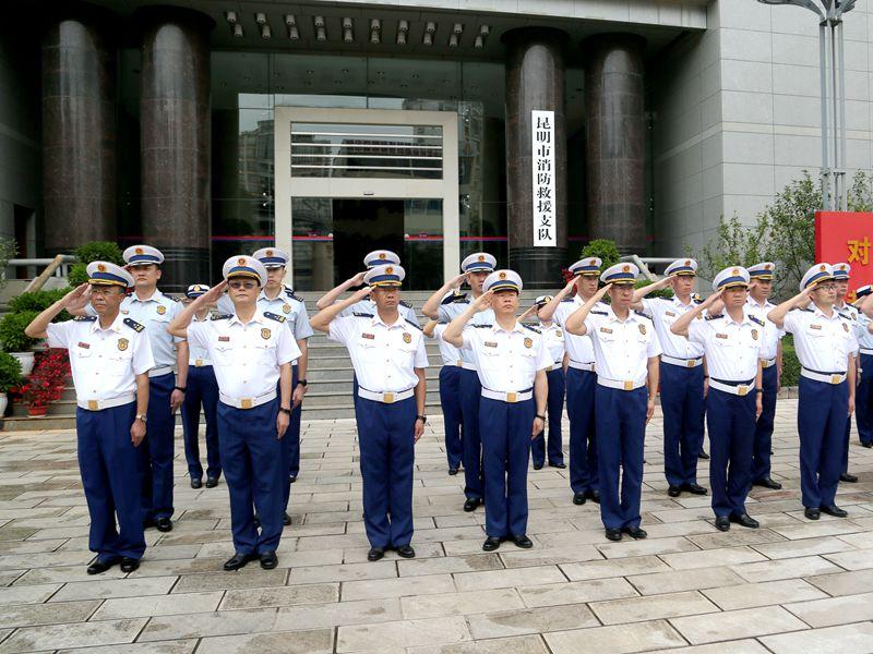 建军节三军仪仗队图片,荣耀与力量的展现,建军节三军仪仗队风采,荣耀与力量的展现