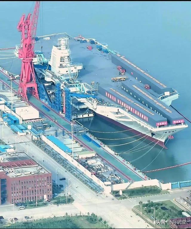 福建舰下水时间揭秘，中国海军建设迈入新纪元，福建舰下水时间揭晓，中国海军建设迈入崭新纪元