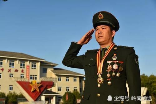 一等功与一等功臣,荣誉背后的差异解析,一等功与一等功臣,荣誉背后的差异深度解析