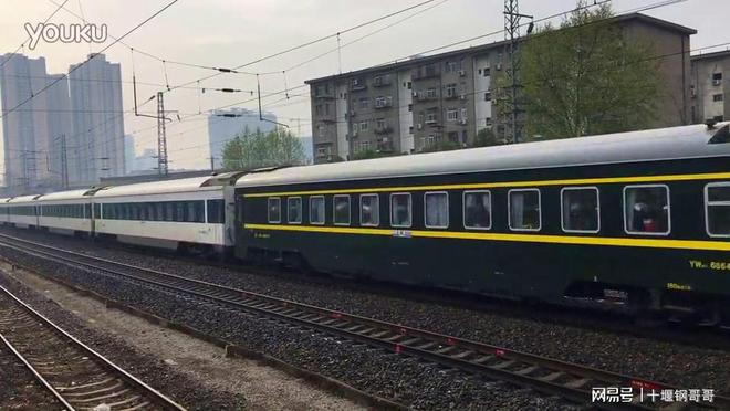 直181次列车,穿越时间与空间的旅行者,直181次列车,时空之旅的穿梭者