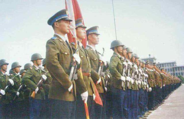 香巷阅兵式,历史的传承与时代的印记,香巷阅兵式,历史传承与时代印记的交融展现