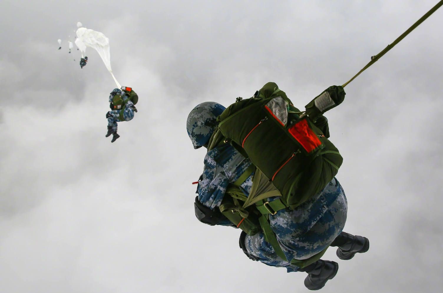 空降兵王牌部队，荣耀与使命的象征，王牌空降兵部队，荣耀与使命的辉煌象征