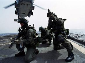 解放军新式单兵装备，科技力量重塑战斗力，解放军新式单兵装备，科技重塑战斗力