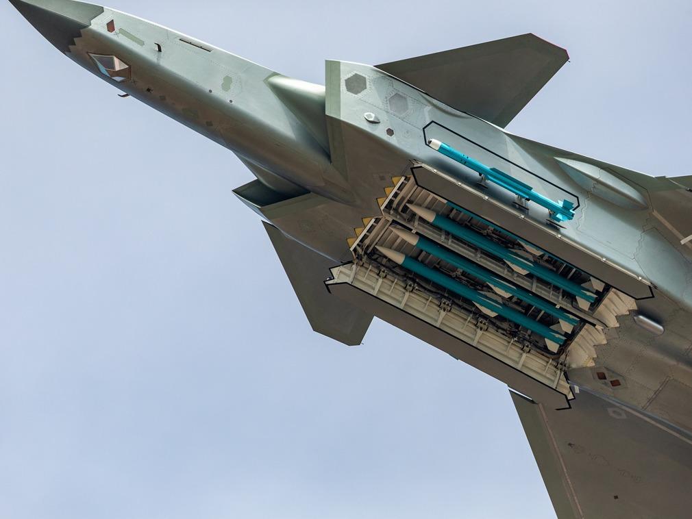 歼-20飞机型号，探索中国新一代空中霸主，歼-20，中国新一代空中霸主探索之旅