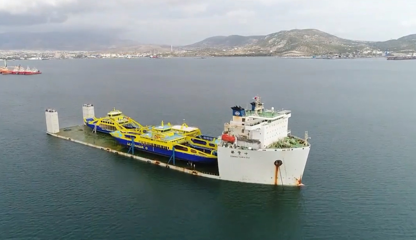 半潜船是专门从事海上运输的专业船只,半潜船,海上运输的专业利器