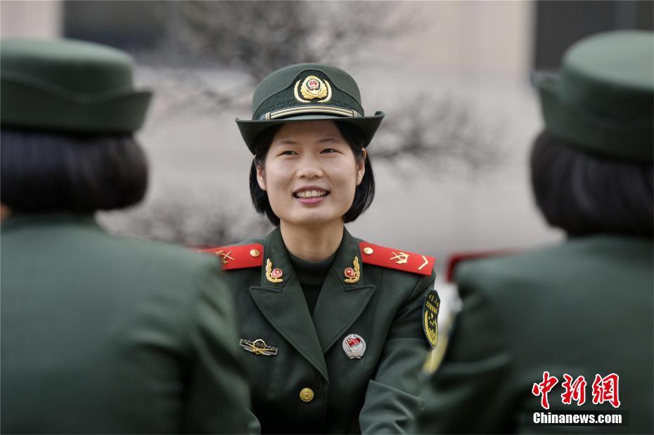 武警军花，绽放的荣耀与担当，武警军花，荣耀与担当的绽放