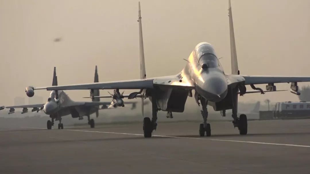 依法治军从严治军存在的问题与挑战,依法治军从严治军面临的问题与挑战解析