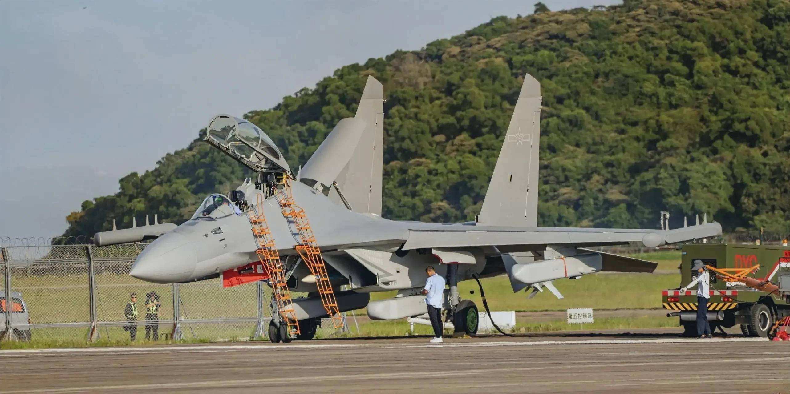 苏霍伊与歼-16,航空巨匠的卓越合作,苏霍伊与歼-16,航空巨匠的联手卓越合作成果
