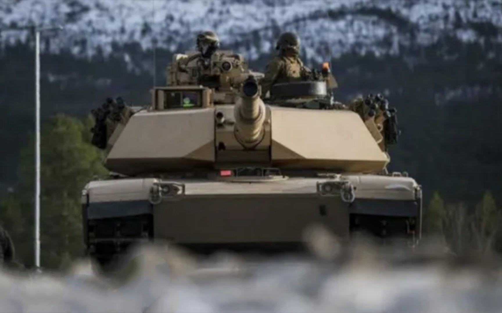 M1A2艾布拉姆斯坦克是电动的吗?探究现代军事科技的革新与挑战,揭秘M1A2艾布拉姆斯坦克是否电动化,现代军事科技的革新与挑战