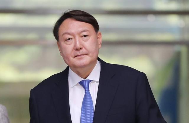 文在寅与李明博的恩怨,权力斗争下的政治风云,文李明博与文在寅的恩怨纠葛,权力斗争中的政治风云变幻