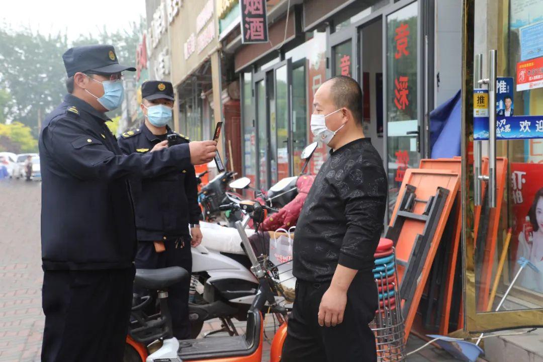 密集阵近防炮开火瞬间,威力与技术的完美结合,密集阵近防炮开火瞬间,威力与技术的巅峰展现