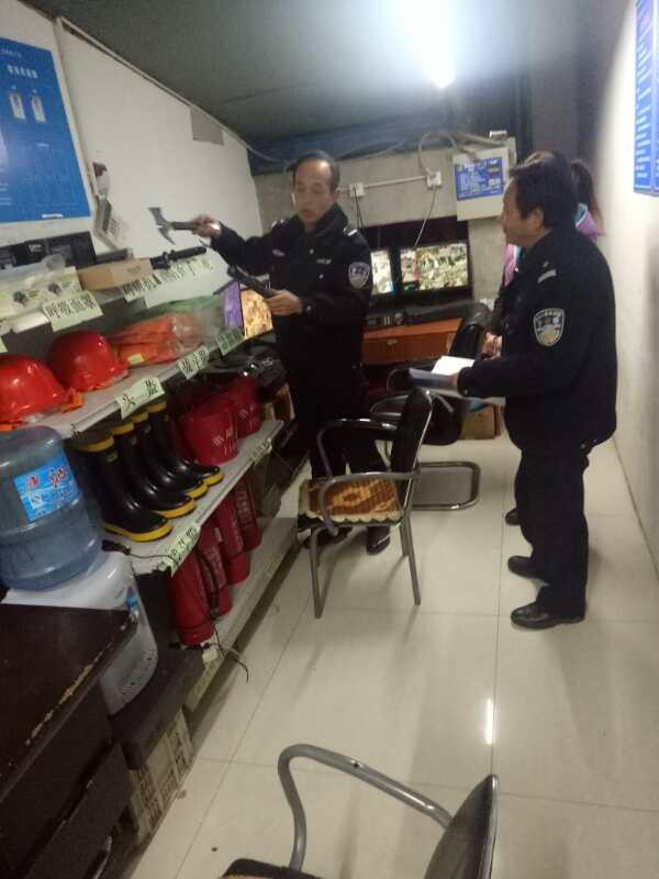 密集阵近防炮开火瞬间,威力与技术的完美结合,密集阵近防炮开火瞬间,威力与技术的巅峰展现