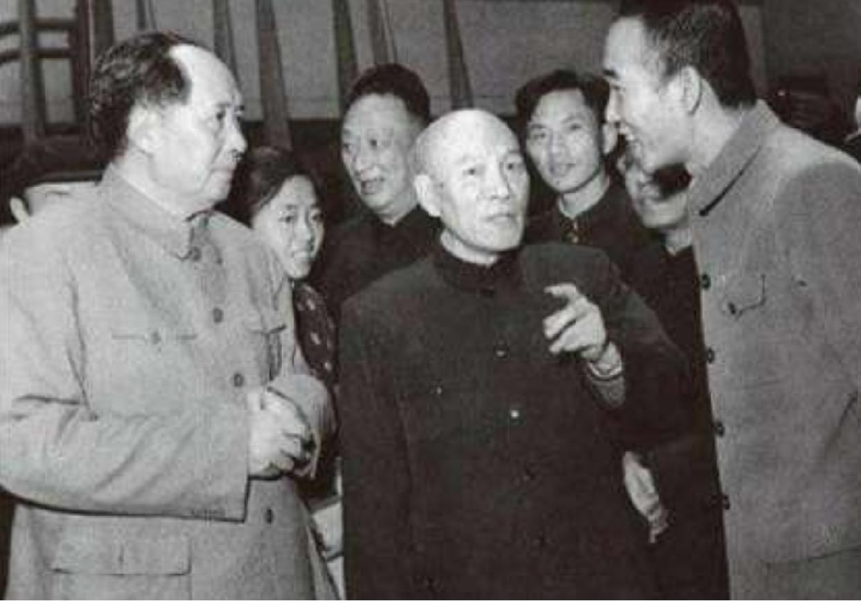 中国人民解放军空军成立时刻的历史背景及其深远影响,中国人民解放军空军成立时刻的历史背景与深远影响探究