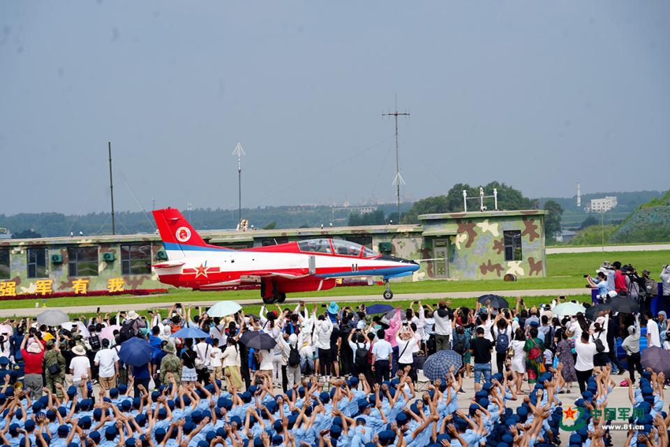 航展,展现飞行梦想的舞台,航展,飞行梦想的璀璨舞台