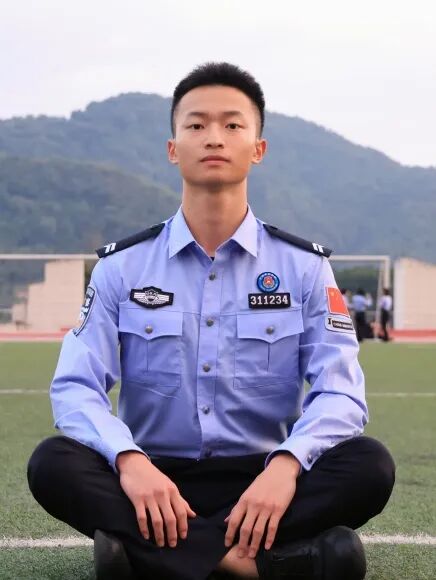 新警服亮相在即，探索未来警务装备的新篇章（2023版），未来警务装备新篇章揭秘，新警服亮相在即（2023版）
