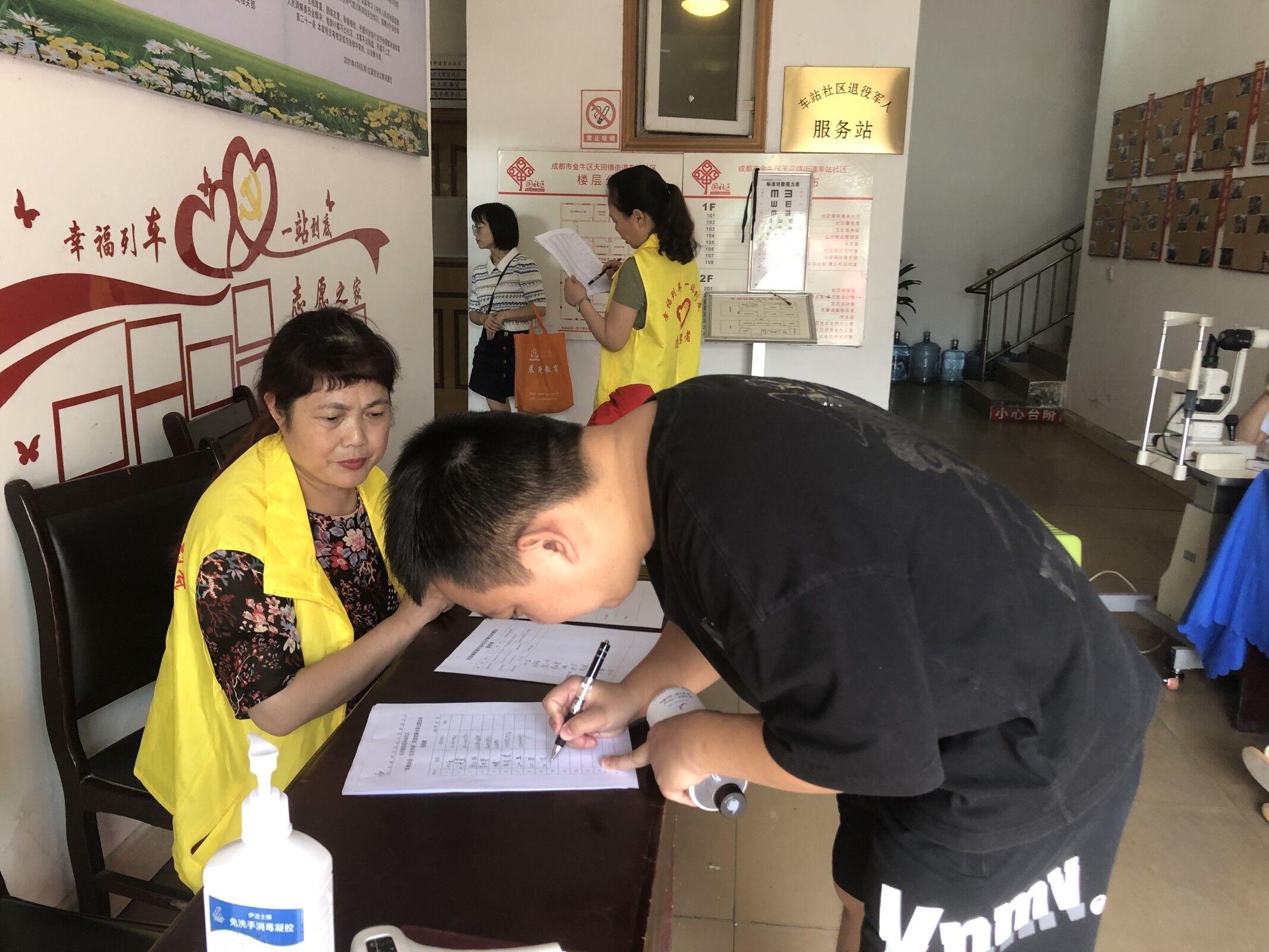 军旅主题图片大全集，荣耀与牺牲的象征，军旅主题图片集，荣耀与牺牲的永恒象征