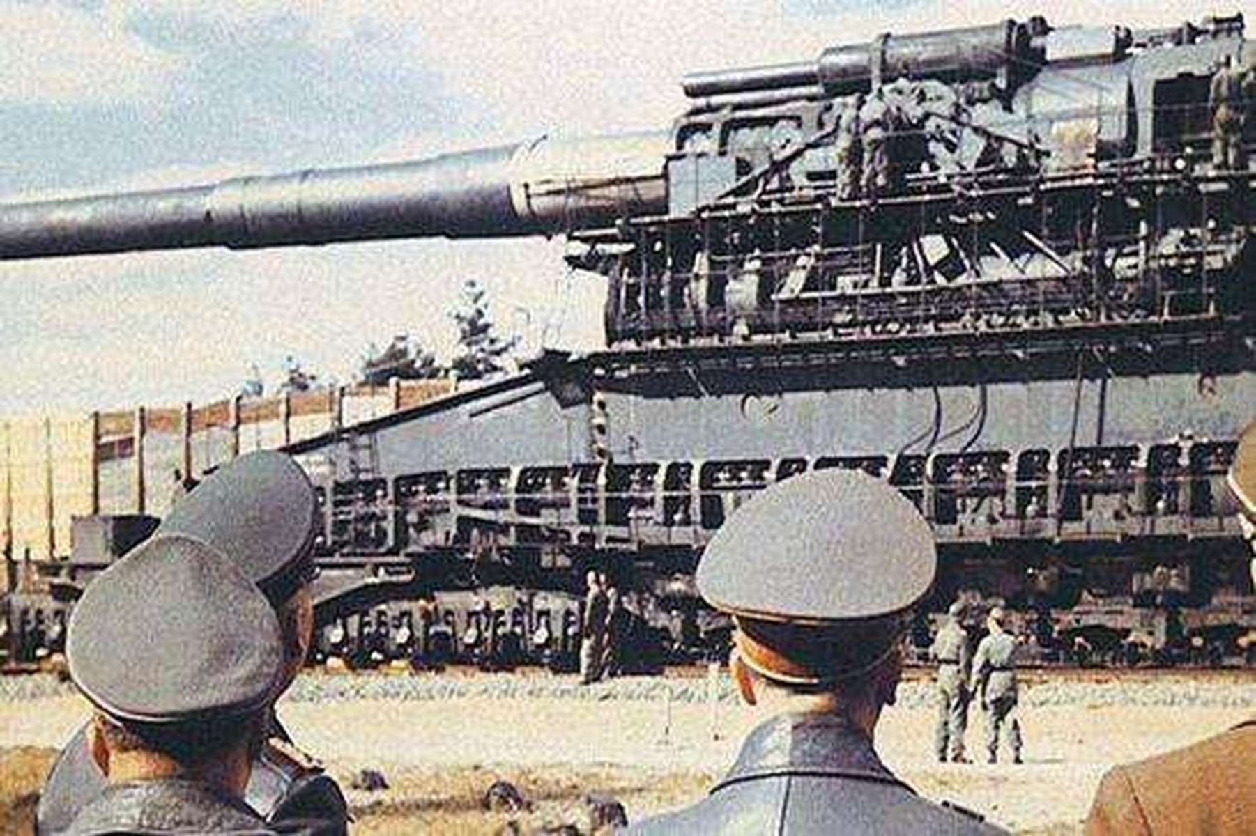 古斯塔夫巨炮坦克,战争机器中的巨兽,古斯塔夫巨炮坦克,战争巨兽的震撼力量