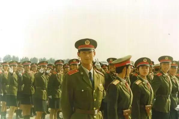 庆祝中华人民共和国成立七十周年阅兵中的方队风采，庆祝中华人民共和国七十周年阅兵盛典，方队展现辉煌风采