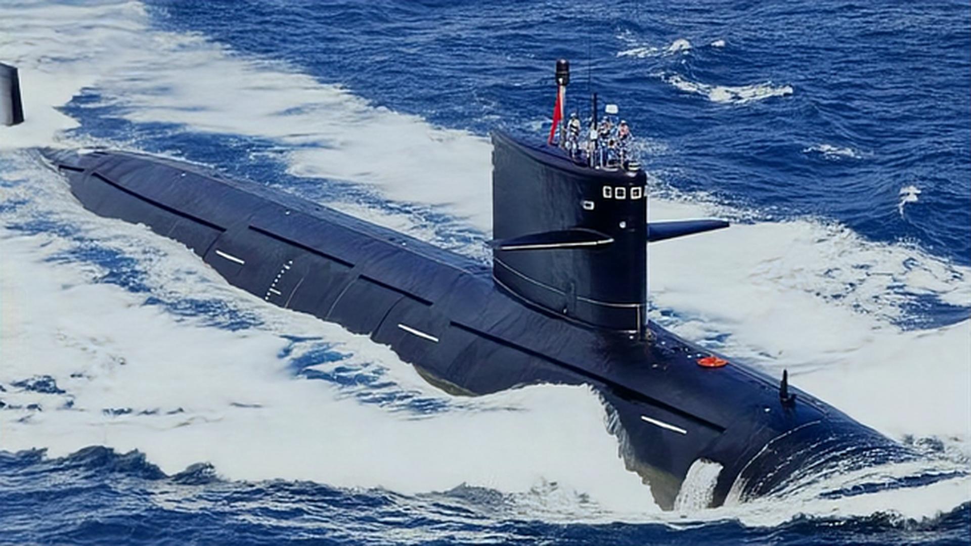 中国核潜艇曝光,揭示强大实力与战略透明的新篇章,中国核潜艇亮相,展现战略实力与透明新姿态