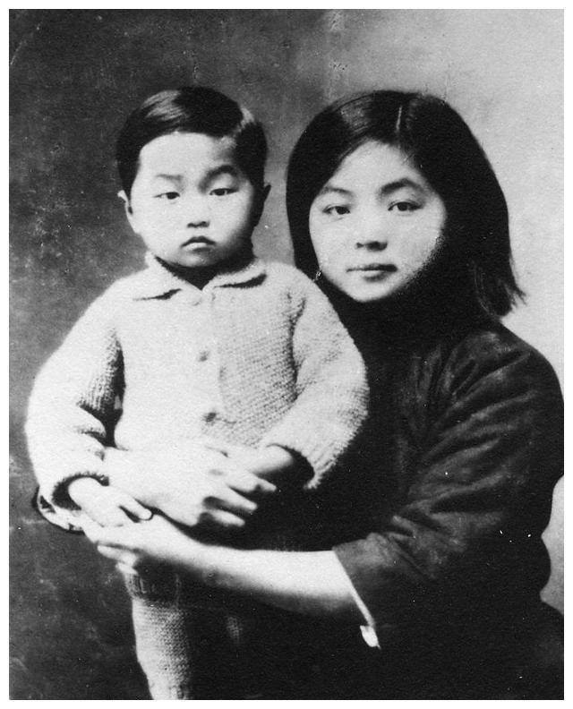 阅兵历程,从十五载前的辉煌到新时代的崛起——对比观察中国阅兵变迁的轨迹,中国阅兵变迁轨迹,从辉煌十五载到新时代的崛起观察对比