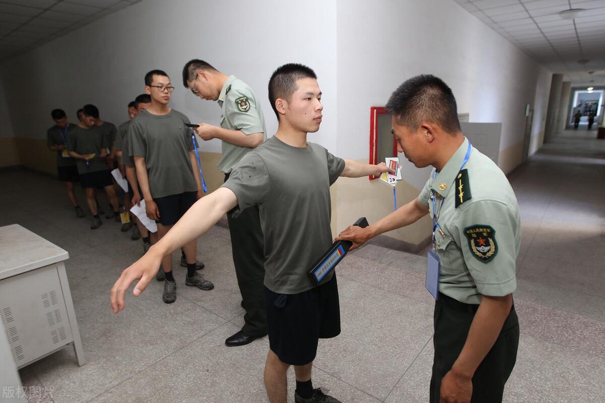 女兵春招成绩优异，突破性别界限，展现巾帼风采，女兵春招展现卓越实力，突破性别壁垒，巾帼风采闪耀舞台