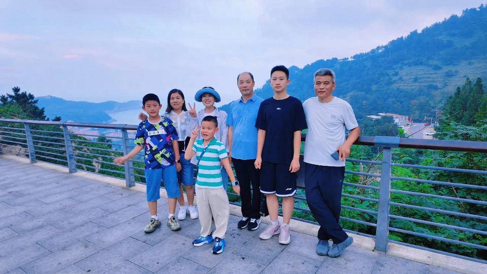 澳门正版免费彩票的未来展望，走向精准预测与公益彩票的普及之路（2025展望），澳门正版免费彩票的未来展望，精准预测与公益普及之路（2025展望）